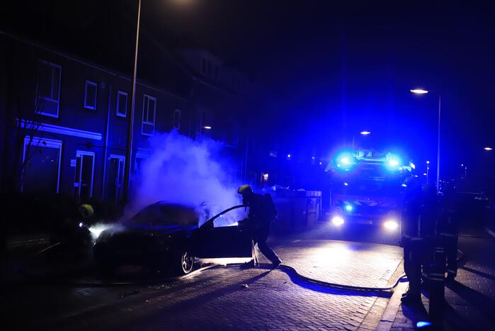 Auto volledig uitgebrand