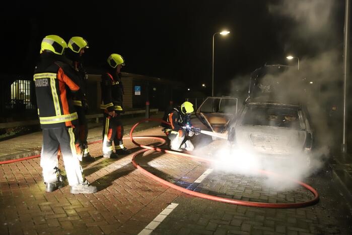 Auto volledig uitgebrand