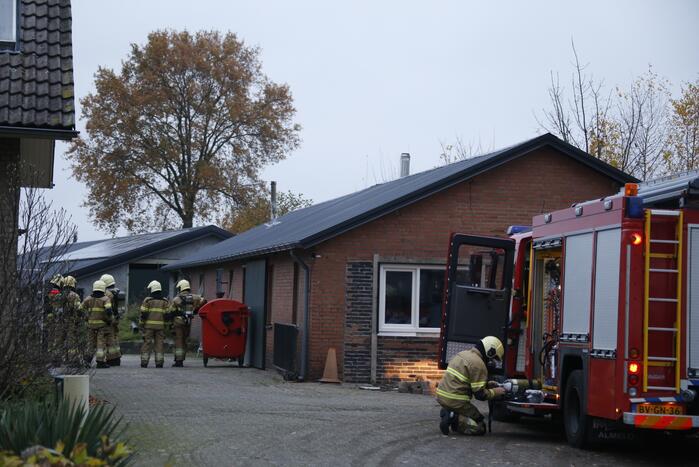Oververhitte schoorsteen veroorzaakt brand