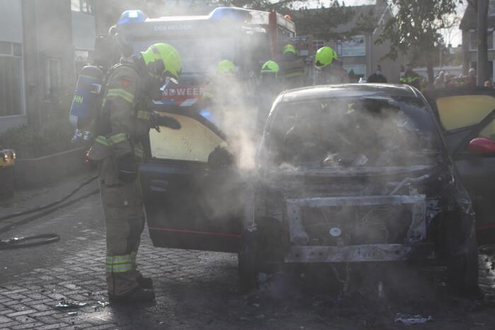 Opnieuw auto uitgebrand in straat