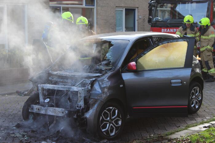 Opnieuw auto uitgebrand in straat