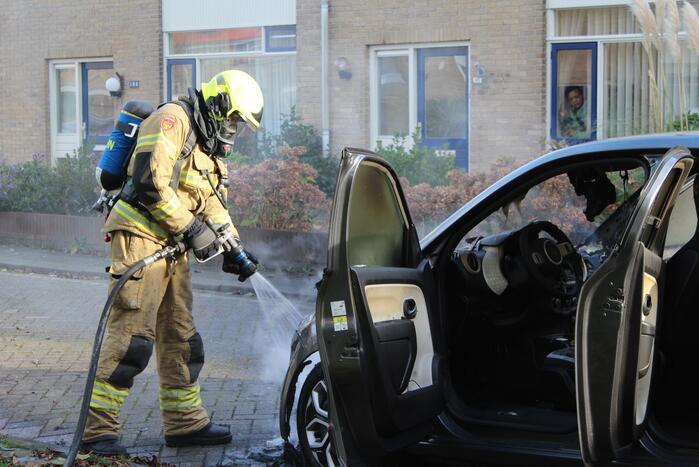 Opnieuw auto uitgebrand in straat