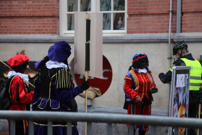 Veel politie door demonstratie voor Zwarte Piet