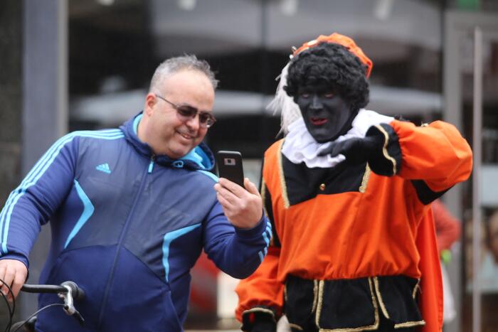 Veel politie door demonstratie voor Zwarte Piet