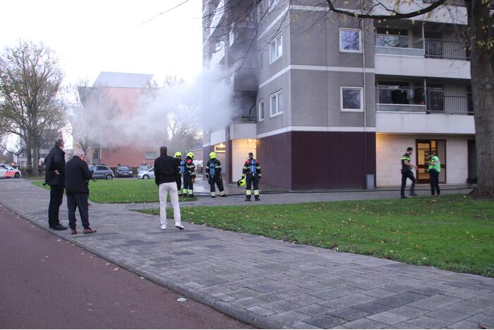 Gewonde bij uitslaande brand in flat