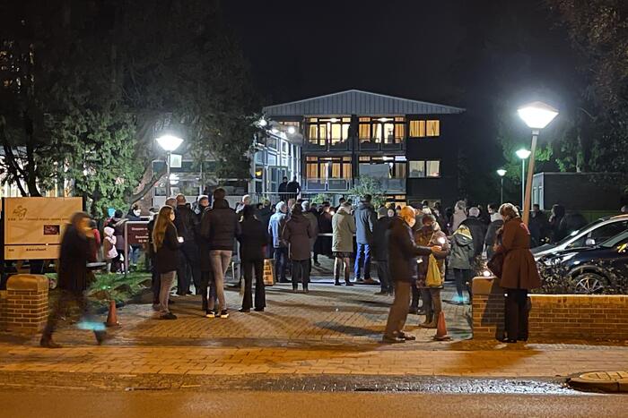 Protest tegen overplaatsing Irakees gezin uit azc