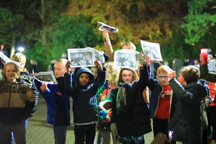 Protest tegen overplaatsing Irakees gezin uit azc