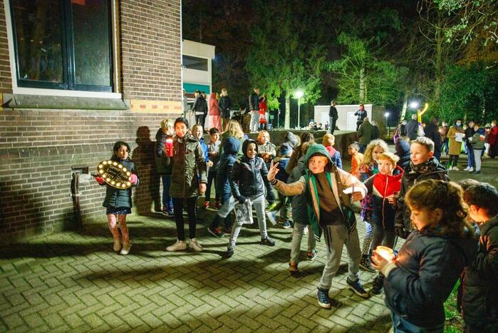 Protest tegen overplaatsing Irakees gezin uit azc