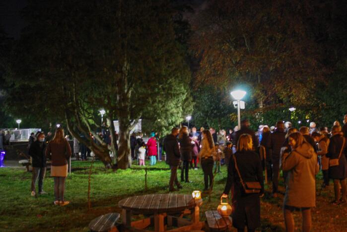 Protest tegen overplaatsing Irakees gezin uit azc