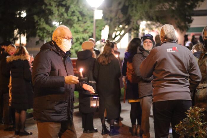 Protest tegen overplaatsing Irakees gezin uit azc