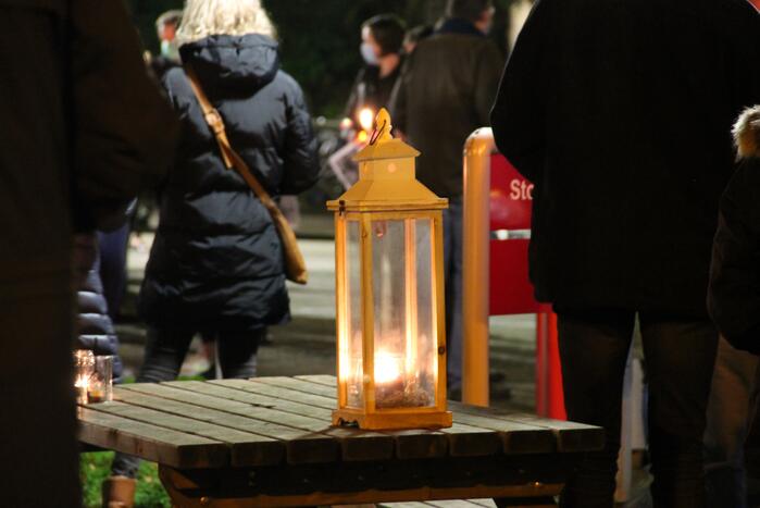 Protest tegen overplaatsing Irakees gezin uit azc