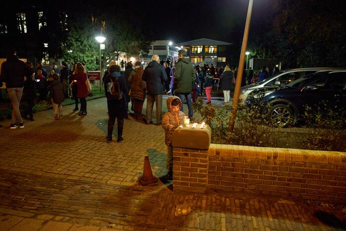 Protest tegen overplaatsing Irakees gezin uit azc