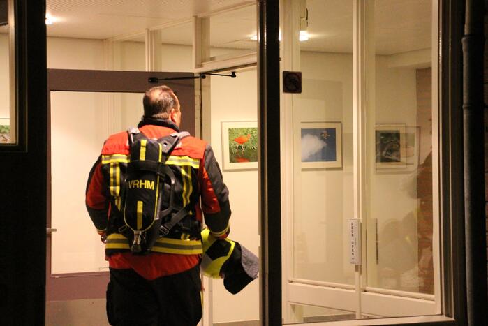 Bewoonster naar ziekenhuis na mogelijke gaslucht