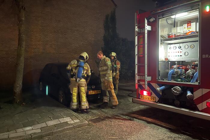 Schade na brand in twee auto's