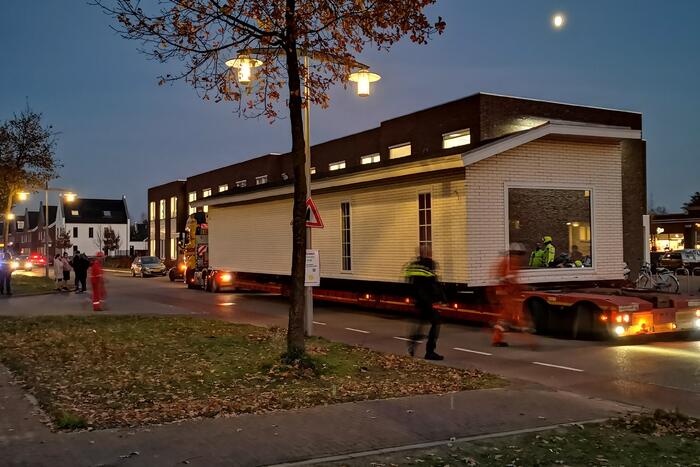 Grote politie-inzet bij ontruiming op woonwagenkamp