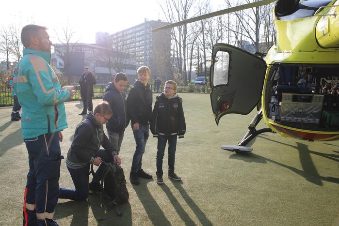 Inzet traumahelikopter trekt veel bekijks