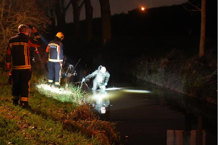 Onderzoek naar gevonden spullen in sloot