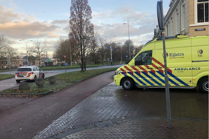 Scooterrijdster gaat hard onderuit