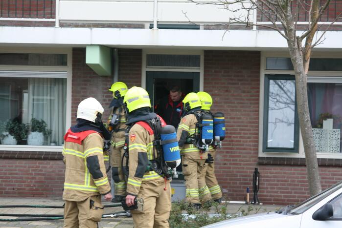 Woningen uit voorzorg ontruimd na gaslucht