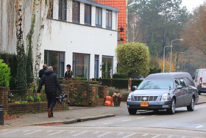 Laatste eer aan overleden brandweerman Pim van der Bruggen