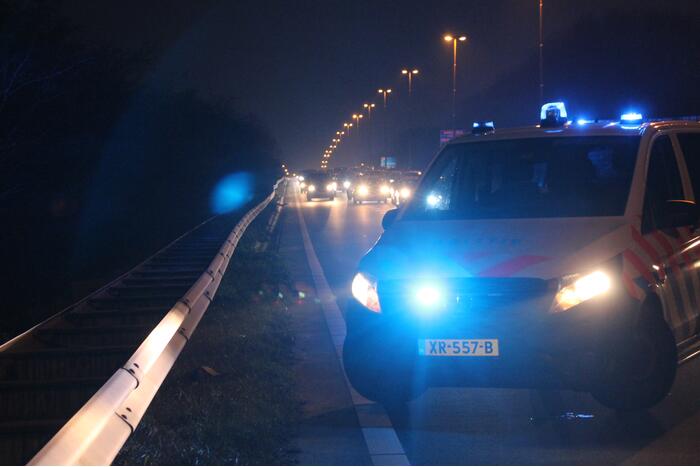Veel schade na aanrijding tussen bestelbus en personenauto