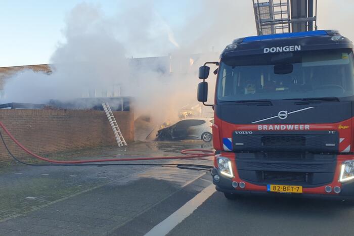 Veel rook bij brand in bijgebouw