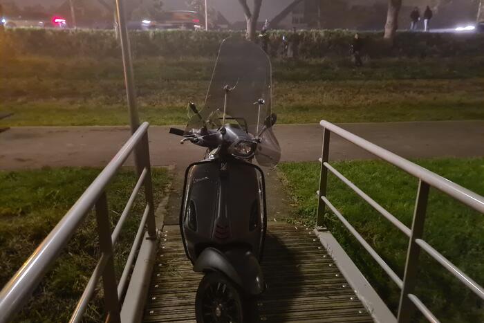 Scooterrijder veroorzaakt ongeval