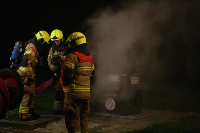 Brand in container snel geblust