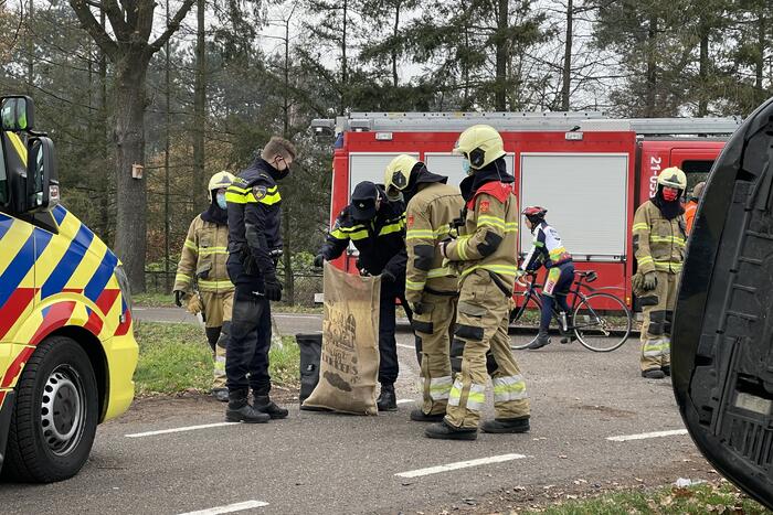 Pieten in botsing met bestelwagen op kruising