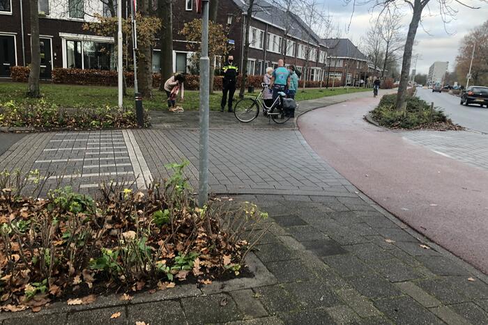 Fietsster gewond bij botsing met bestelbus