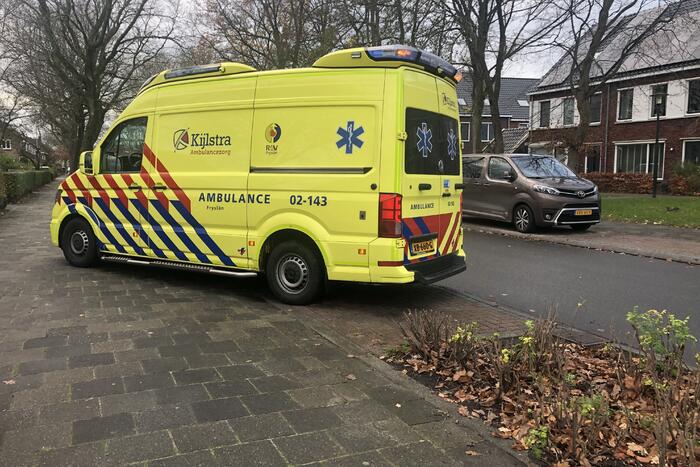 Fietsster gewond bij botsing met bestelbus