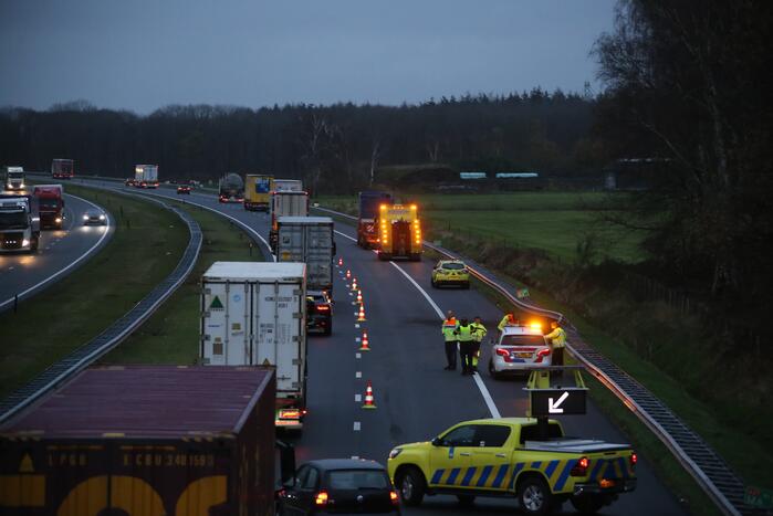 Ongeval tussen busje en vrachtwagen