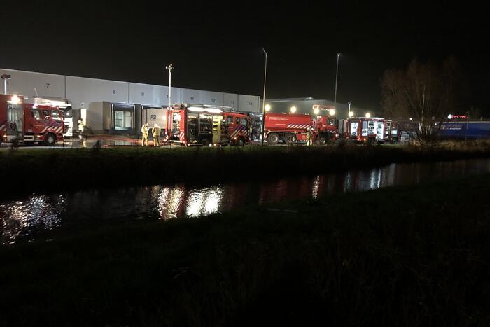 Vrachtwagen verwoest door brand