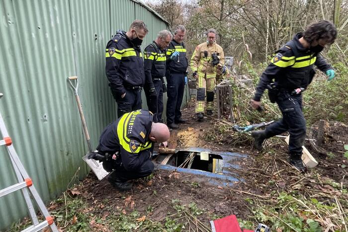 Politie vindt ondergrondse container met hennepkwekerij