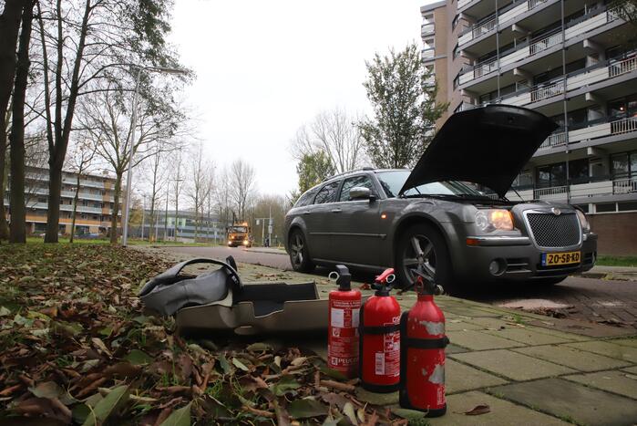 Brand na bijvullen olietank auto