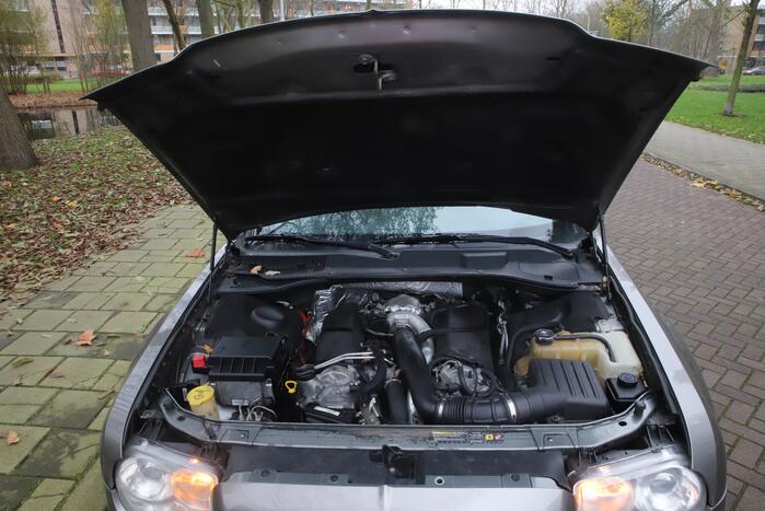 Brand na bijvullen olietank auto