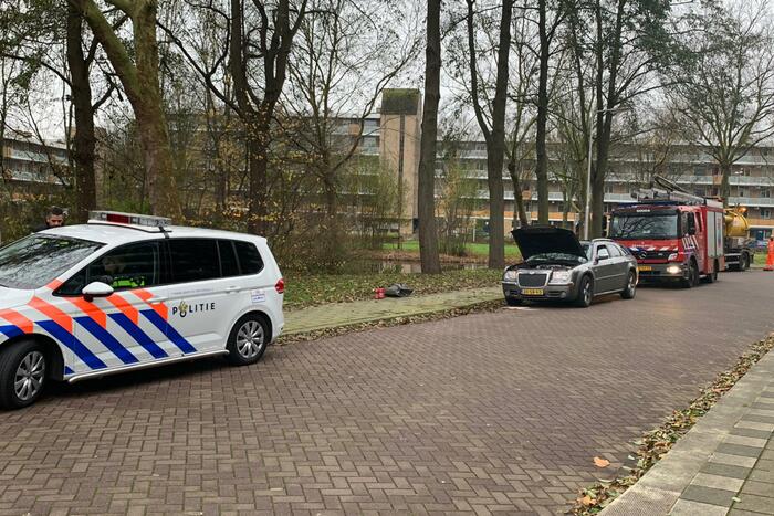 Brand na bijvullen olietank auto