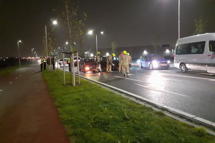 Gewonde bij aanrijding tussen twee auto's
