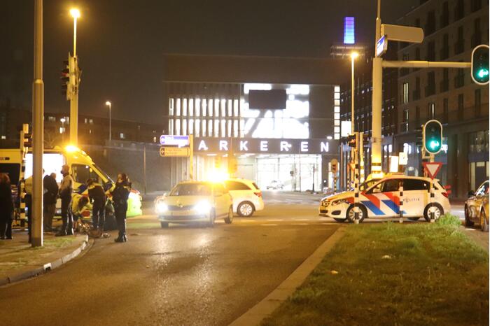 Scooterrijder gewond bij aanrijding met auto