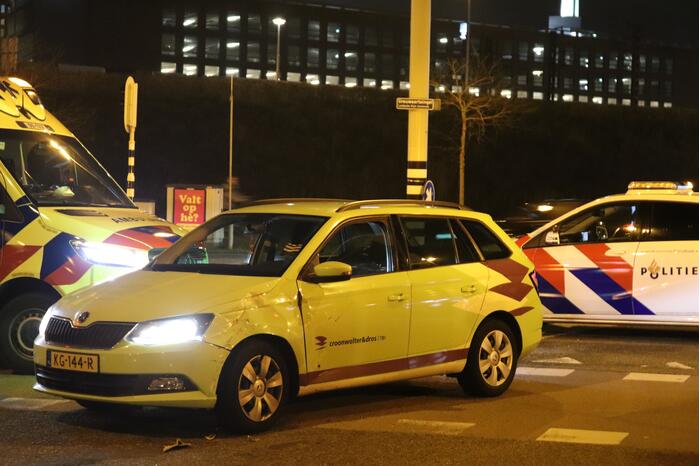 Scooterrijder gewond bij aanrijding met auto