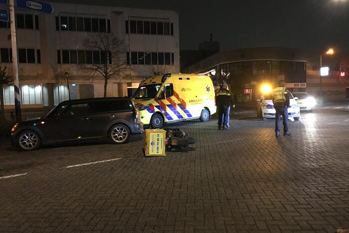Pizzabezorger gewond na botsing met auto