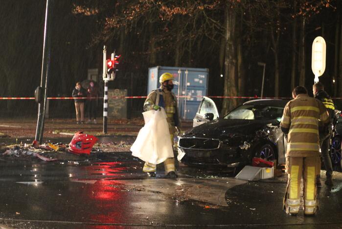 Fikse schade bij botsing tussen twee wagens