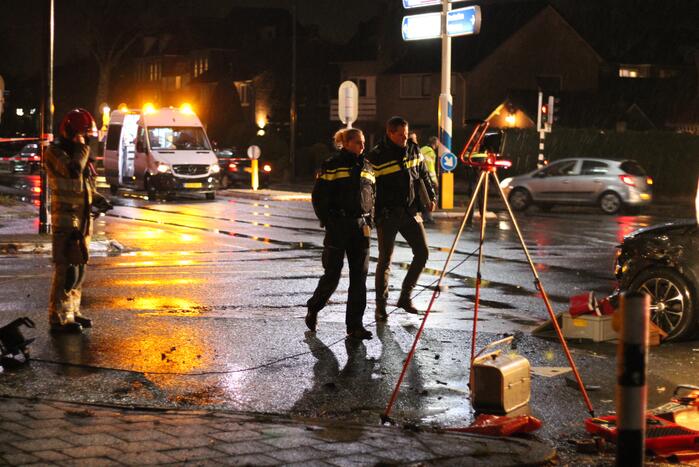 Fikse schade bij botsing tussen twee wagens