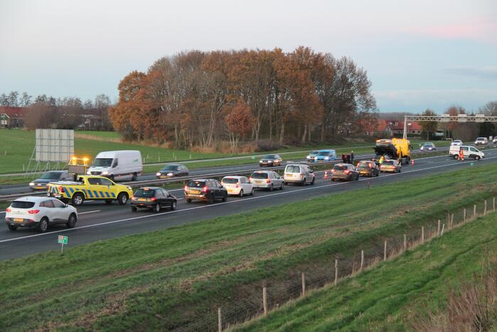 Kettingbotsing tussen drie voertuigen