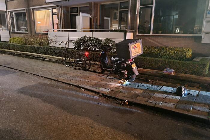 Fietser en bezorger met elkaar in botsing