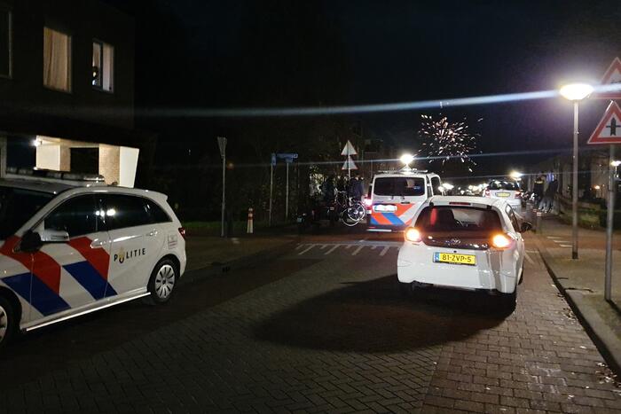 Automobilist rijdt man op step aan