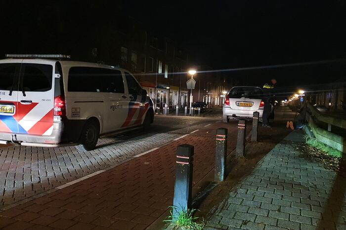 Automobilist rijdt man op step aan