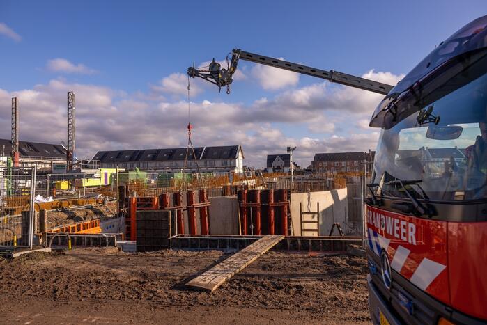 Persoon gewond bij val in drie meter diepe bouwput