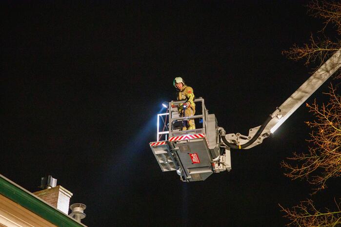 Brand in schoorsteen trekt aandacht van veel buurtbewoners