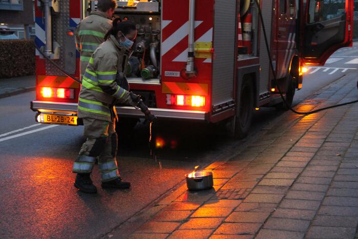Vlam in de pan zorgt voor fikse rookontwikkeling